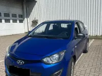 Gebraucht Hyundai i20 Edition 86 PS (63 kW) 2013 Blau Kleinwagen