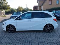 Gebraucht Mercedes B180 109 PS (80 kW) 2014 Weiß Van / Kleinbus