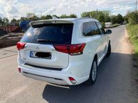 gebraucht Mitsubishi Outlander P-HEV 2.4 4WD Spirit+ Leder Standhz.