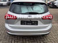 Gebraucht Ford Focus Cool & Connect 120 PS (88 kW) 2020 Silber Limousine