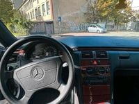 Gebraucht Mercedes E200 136 PS (100 kW) 1997 Silber Limousine