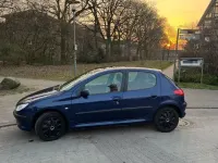 Gebraucht Peugeot 206 75 PS (55 kW) 1999 Blau Kleinwagen