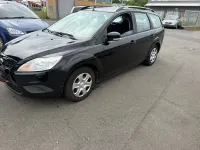 Gebraucht Ford Focus 101 PS (74 kW) 2011 Schwarz Kombi