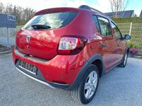 Gebraucht Dacia Sandero Prestige 90 PS (66 kW) 2016 Rot Limousine