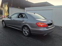 Gebraucht Mercedes E220 Avantgarde 170 PS (125 kW) 2013 Silber Limousine