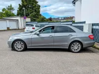 Gebraucht Mercedes E220 Avantgarde 170 PS (125 kW) 2009 Grau Limousine