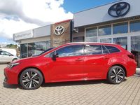 Neu Toyota Corolla 140 PS (102 kW) 2025 Karminarot Kombi