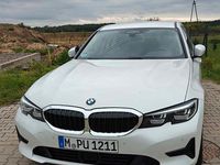 Gebraucht BMW 318 150 PS (110 kW) 2020 Weiß Limousine