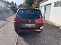 Gebraucht VW Touran Comfortline 110 PS (80 kW) 2016 Braun Van / Kleinbus