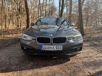 Gebraucht BMW 316 Advantage 116 PS (85 kW) 2019 Grau Kombi