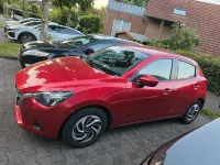 Gebraucht Mazda 2 Center-Line 75 PS (55 kW) 2015 Rot Limousine