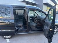 Gebraucht Ford Tourneo Connect Titanium 101 PS (74 kW) 2015 Schwarz Van / Kleinbus