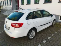 Używany Seat Ibiza Reference 75 KM (55 kW) 2013 Biały Sedan/Limuzyna