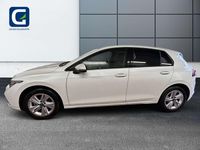Gebraucht VW Golf Life 116 PS (85 kW) 2023 Oryxweiss perlmutteffekt Limousine