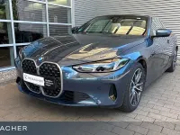 Gebraucht BMW 420 184 PS (135 kW) 2025 Arctic race blue metallic Cabrio