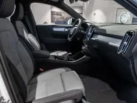 Neu Volvo XC40 Plus 163 PS (119 kW) 2026 Weiß SUV