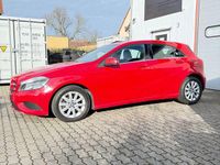 Gebraucht Mercedes A180 122 PS (89 kW) 2012 Rot Kleinwagen