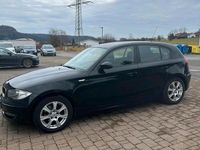 Gebraucht BMW 116 122 PS (89 kW) 2009 Schwarz Kleinwagen