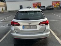 Gebraucht Opel Astra Edition 101 PS (74 kW) 2016 Silber Kombi