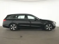 Gebraucht Mercedes C200 Avantgarde 163 PS (119 kW) 2025 Schwarz Limousine