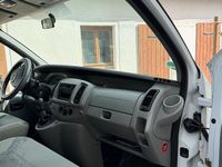 Second-hand Opel Vivaro 2005 Alb Monovolum