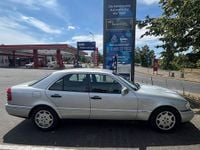 Gebraucht Mercedes C220 150 PS (110 kW) 1994 Silber Limousine