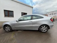 Gebraucht Mercedes C180 143 PS (105 kW) 2003 Andere farben Coupé