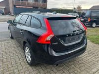 Gebraucht Volvo V60 Kinetic 114 PS (83 kW) 2012 Schwarz Kombi