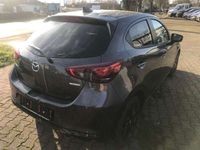 gebraucht Mazda 2 e-SKYACTIV G 90 M HYBRID Homura+AT 4 x auf Lager