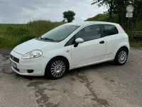 Gebraucht Fiat Punto 77 PS (56 kW) 2009 Weiß Kleinwagen
