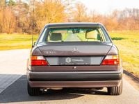 Gebraucht Mercedes E500 326 PS (239 kW) 1991 Grau Limousine