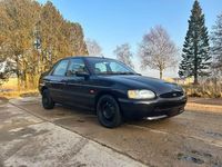 Gebraucht Ford Escort 90 PS (66 kW) 1997 Violet Limousine