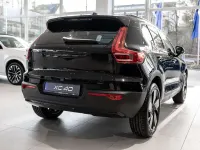 Nowe Volvo XC40 Plus 163 KM (119 kW) 2026 Czarny SUV