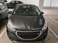Gebraucht Peugeot 208 68 PS (50 kW) 2014 Grau Kleinwagen
