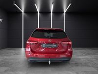 Gebraucht Mercedes B180 Progressive 136 PS (100 kW) 2024 Rot Van / Kleinbus