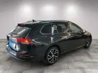 Gebraucht VW Golf VIII Life 131 PS (96 kW) 2022 Schwarz Kombi