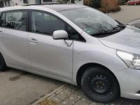 Gebraucht Toyota Verso Edition 147 PS (108 kW) 2011 Silber Van / Kleinbus