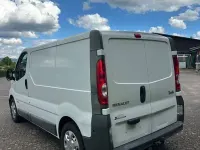 Gebraucht Renault Trafic 114 PS (83 kW) 2013 Weiß Van / Kleinbus