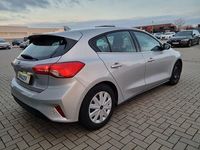 Gebraucht Ford Focus 101 PS (74 kW) 2020 Silber Limousine