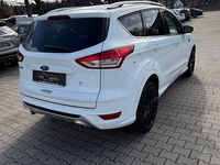 Gebraucht Ford Kuga Individual 163 PS (119 kW) 2014 Weiß SUV