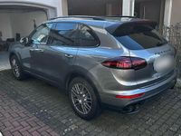 Second-hand Porsche Cayenne 262 CP (192 kW) 2015 Gri SUV