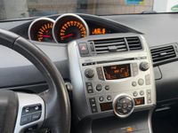 Gebraucht Toyota Verso 132 PS (97 kW) 2011 Grau Van / Kleinbus