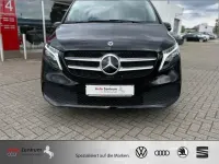 Gebraucht Mercedes V300 Avantgarde 237 PS (174 kW) 2023 Obsidianschwarz metallic Van / Kleinbus