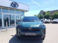Neu Toyota Yaris Cross 131 PS (96 kW) 2026 Ever rest green metallic SUV