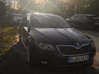 Gebraucht Skoda Superb 140 PS (102 kW) 2015 Schwarz Kombi