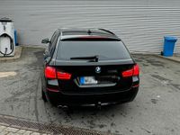 Gebraucht BMW 520 184 PS (135 kW) 2011 Schwarz Kombi