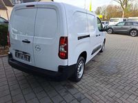 Neu Opel Combo Basis 131 PS (96 kW) 2026 Lackierung weiss icy/typ ausse Kombi
