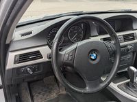 Gebraucht BMW 320 184 PS (135 kW) 2012 Grau Kombi