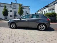 Gebraucht Alfa Romeo Giulietta 120 PS (88 kW) 2013 Grau Kleinwagen