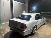 Gebraucht Mercedes C240 170 PS (125 kW) 1999 Silber Limousine